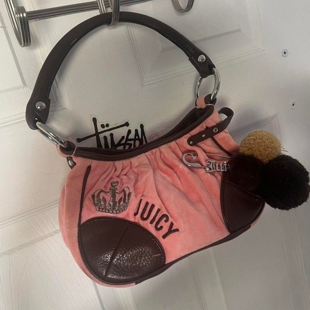 y2k 2000s Juicy Couture Pink velour Mini shoulder bag / handbag ౨ৎ ⊹ ‧₊˚